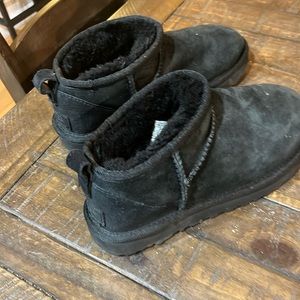 Ultra Mini Uggs, very good condition